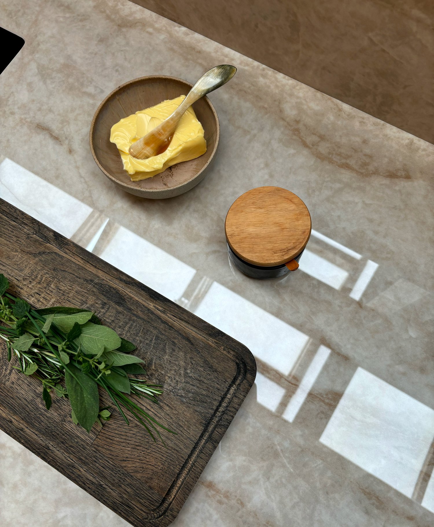 Inspiration: Makrana   Polished Ncmpxx Keramik bordplade efter mål - Bordplader til bad